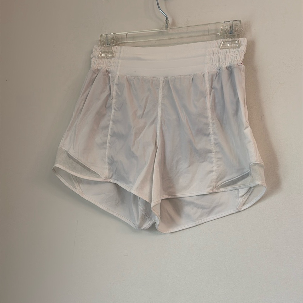 Lululemon Hotty Hot High-Rise Lined Short 2.5" - Picture 8 of 9